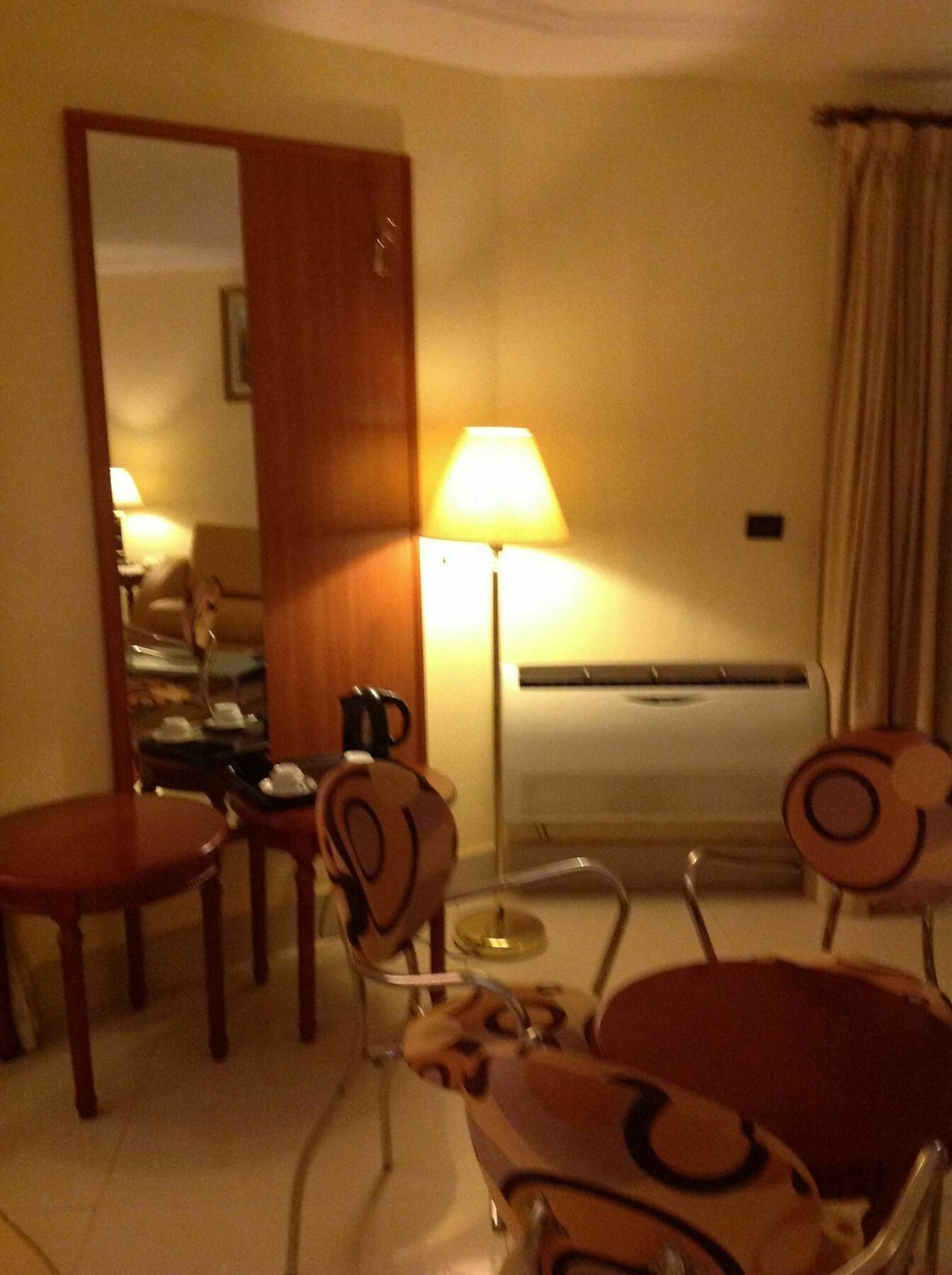 Palace Hotel Wagadugu Zewnętrze zdjęcie